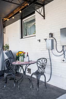 Blooming Bungalow - Image 5