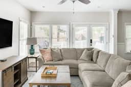 Southern Charm - Image 3
