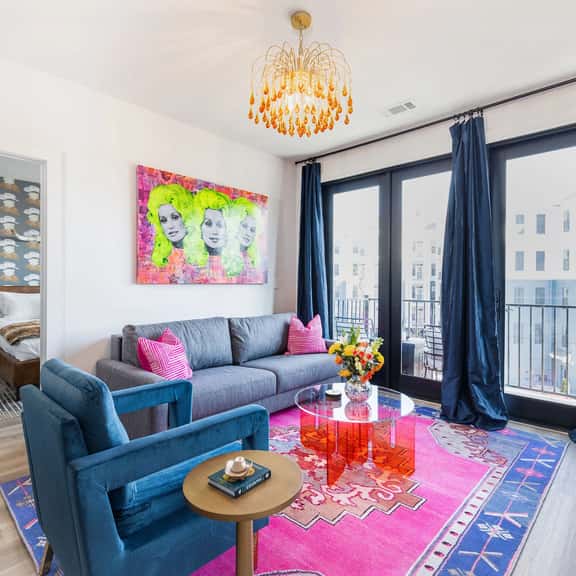 Honky Tonk Party Pad - Dolly - Image 1