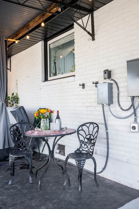 Blooming Bungalow - Image 5
