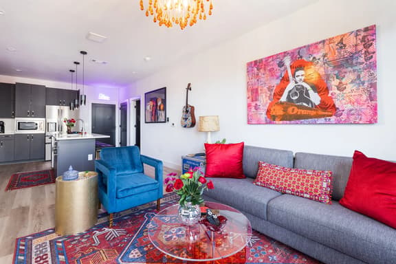 Honky Tonk Party Pad - Johnny - Image 1